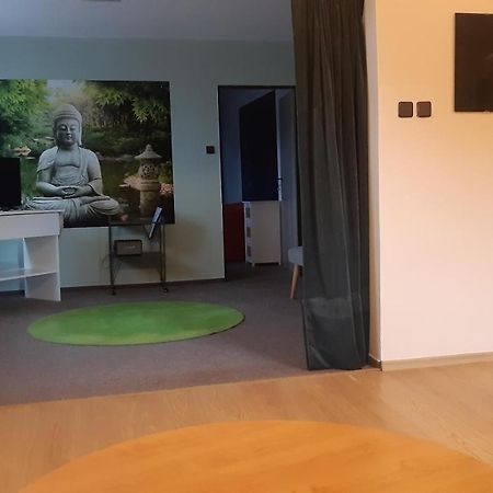 Budha Apartma Jirikov  Екстер'єр фото