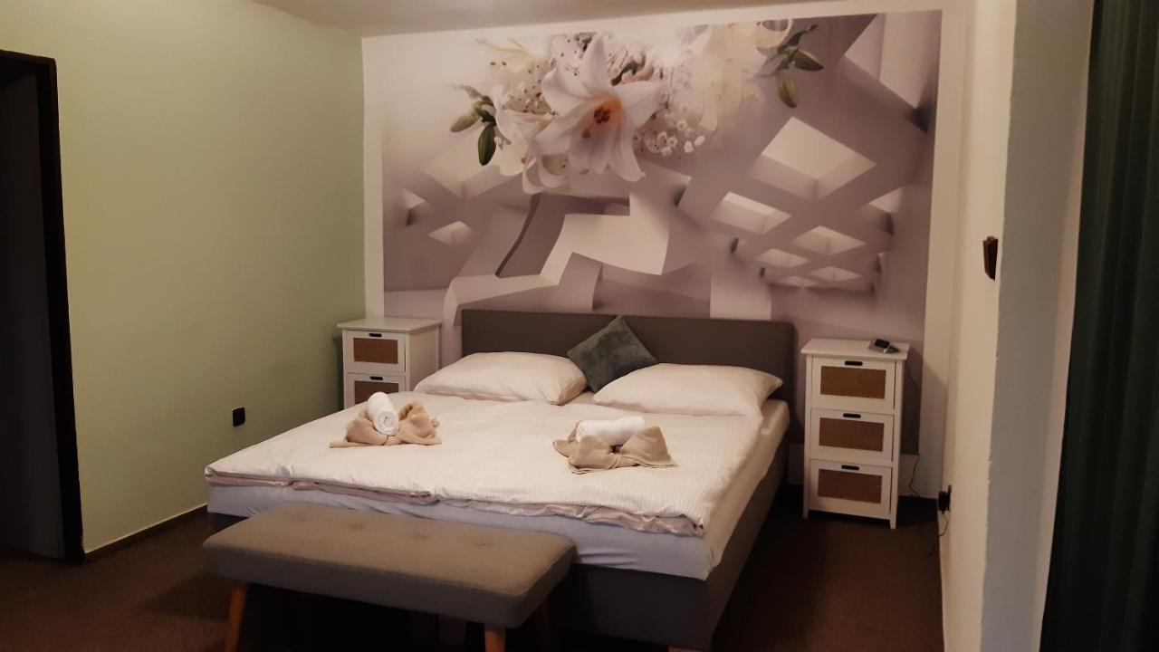 Budha Apartma Jirikov  Екстер'єр фото