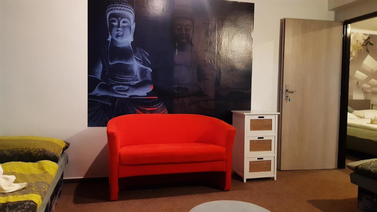 Budha Apartma Jirikov  Екстер'єр фото