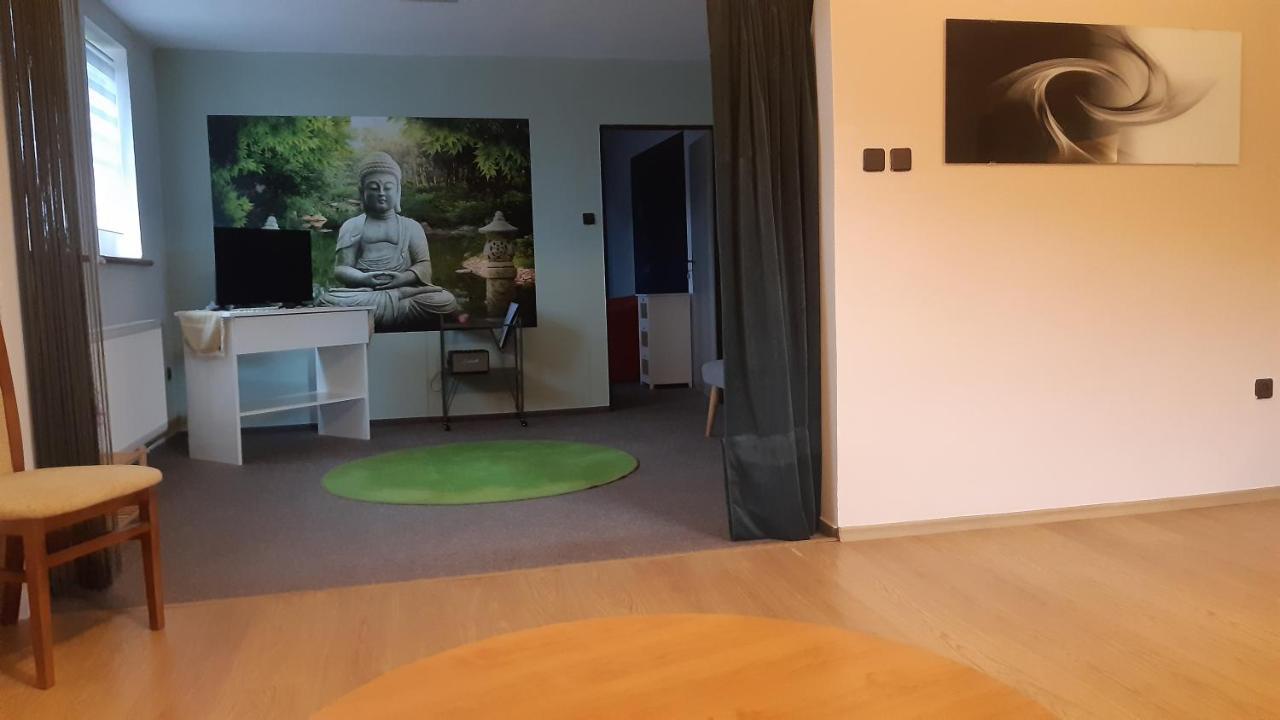 Budha Apartma Jirikov  Екстер'єр фото